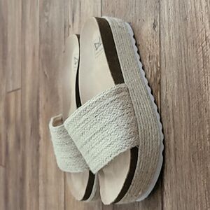 Dirty Laundry Palm Desert Natural Jute Espadrille Platform Wedge Sandal Woman 9